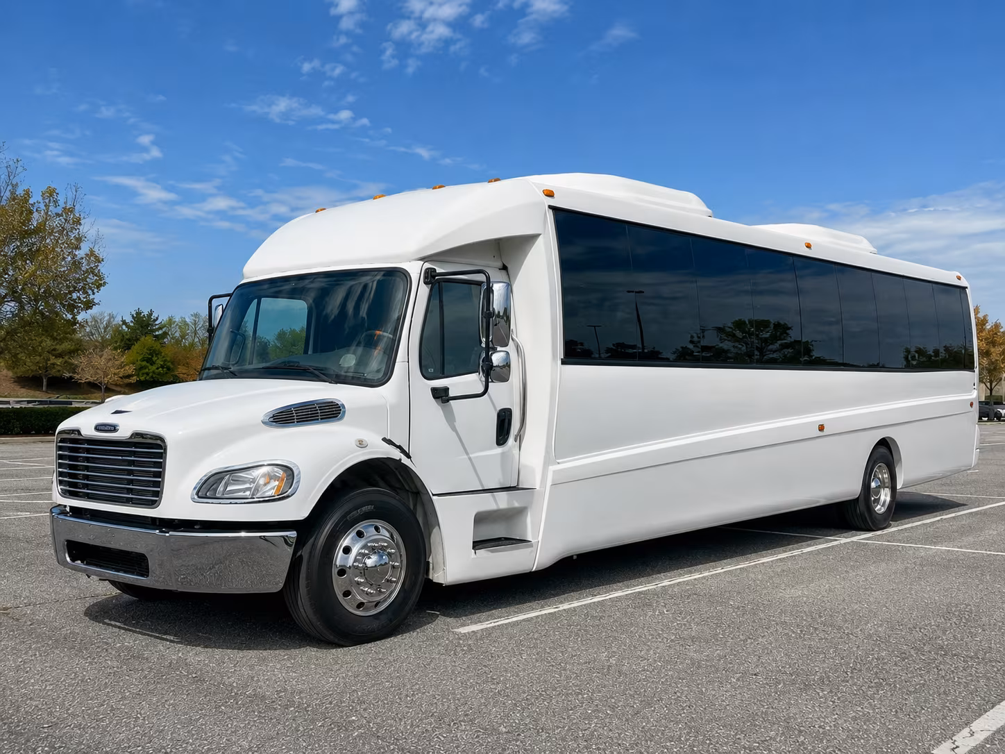 camden 30 passenger party bus