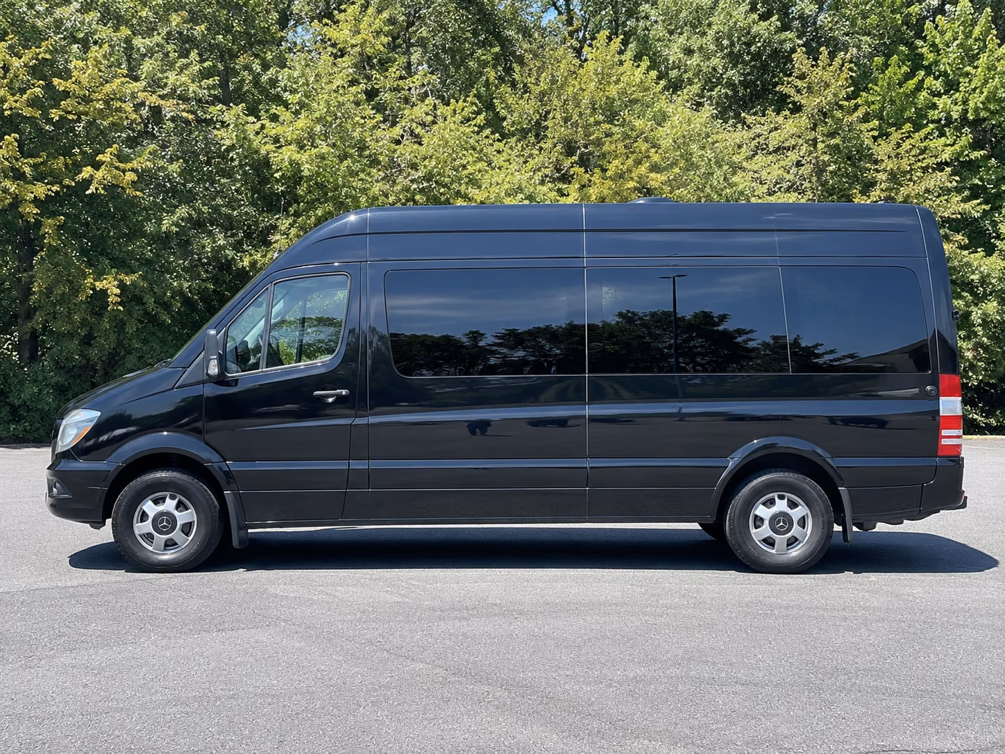 Camden Wine Tour & Brewery Transportation